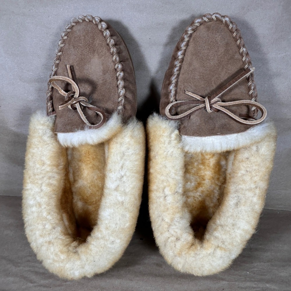 L.L. Bean lamb fur lined leather moccasin slippers women's size 9 brand new - Picture 9 of 12